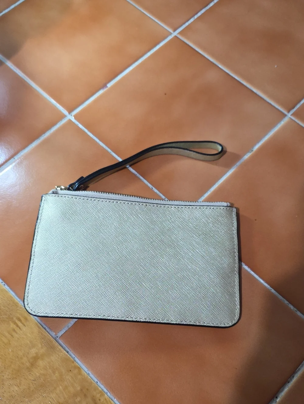 KATE SPADE GOLD WRISTLET VGUC